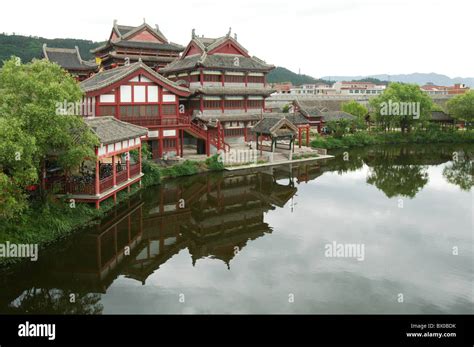 東立清水河畔怎麼樣 可否分享一些關於這處景點的美學評論